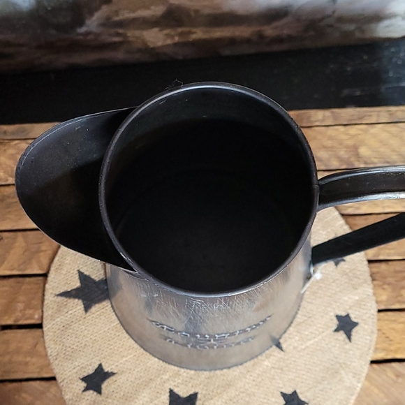 Country Living Pitcher - Picture 4 of 9